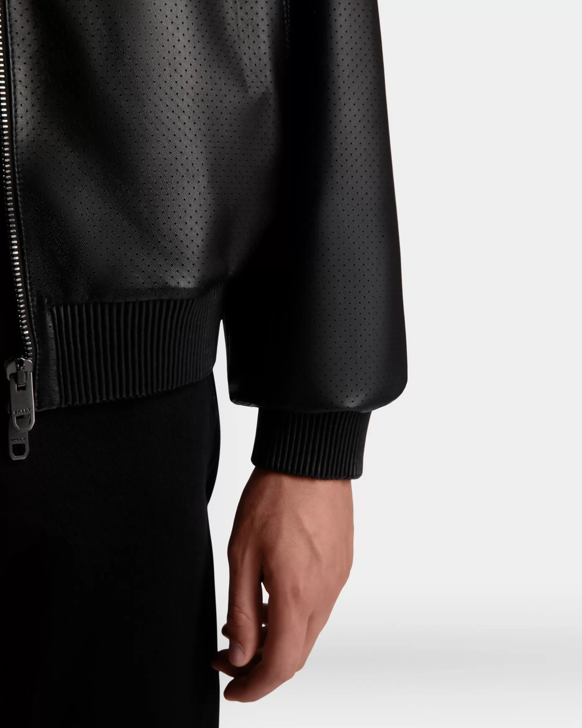 Bally Bomberjacke Aus Leder In Aus Der Adrien Brody Travel-Kollektion Schwarz Best Sale