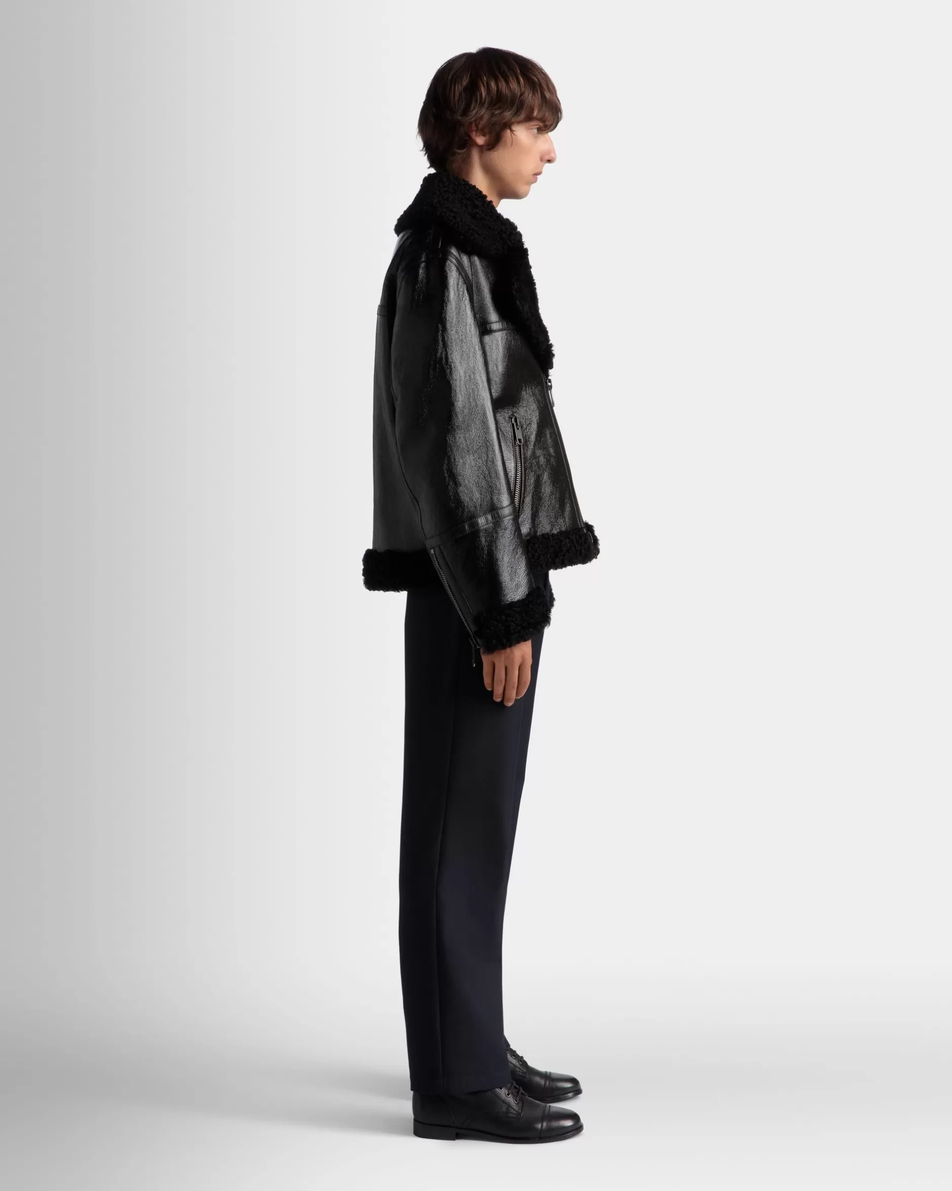 Bally Bomberjacke Aus Leder In Aus Der Adrien Brody Travel-Kollektion Schwarz Discount