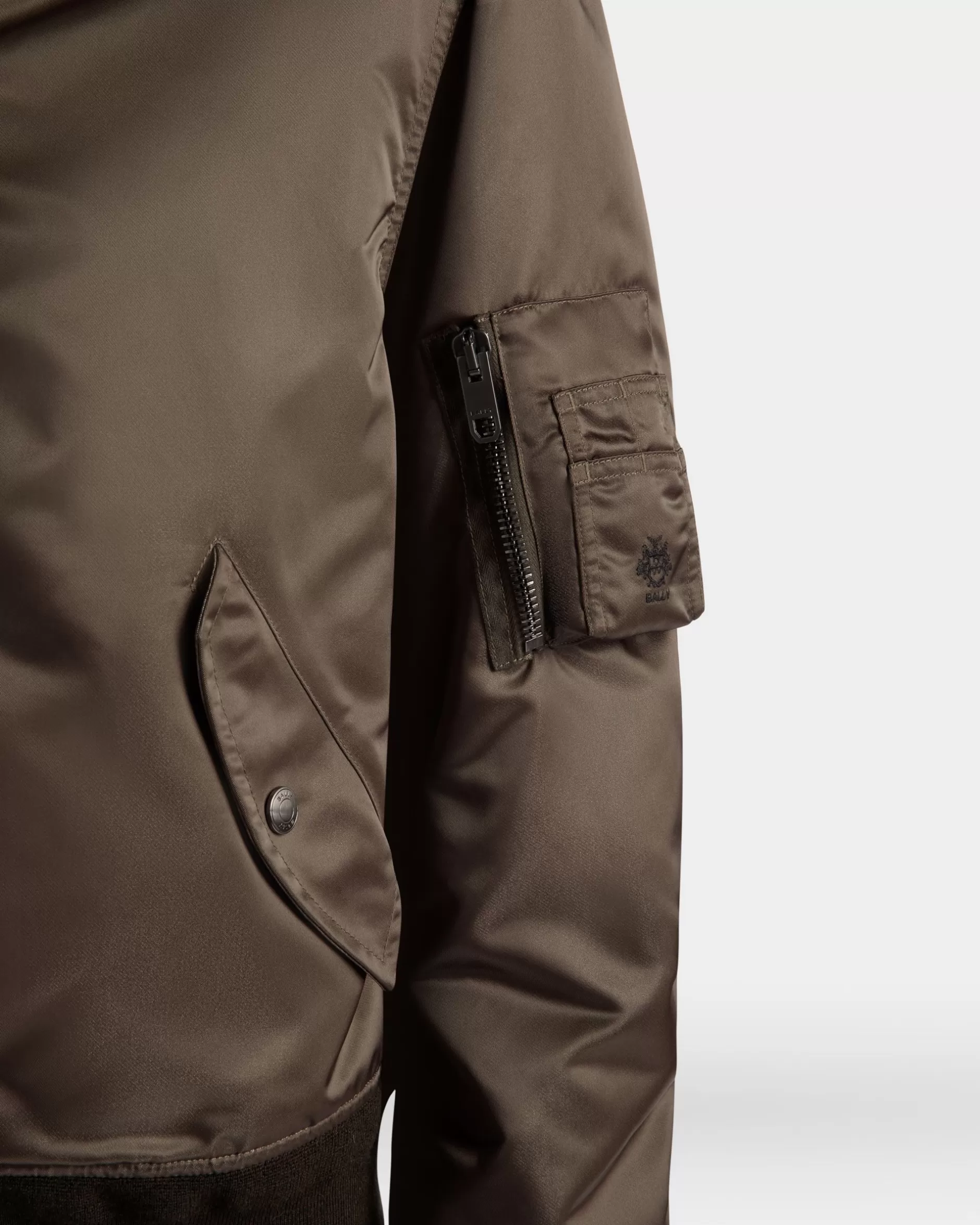 Bally Bomberjacke Aus Nylon In Military Green Aus Der Adrien Brody Travel-Kollektion Grün Best Sale