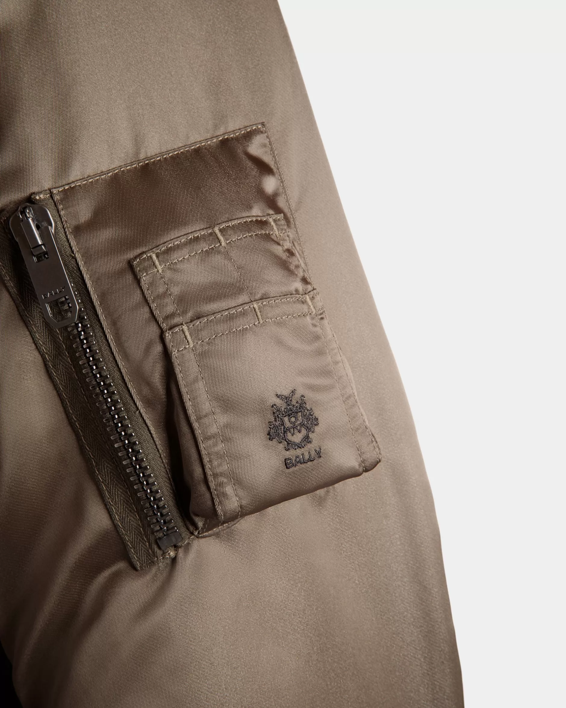 Bally Bomberjacke Aus Nylon In Military Green Aus Der Adrien Brody Travel-Kollektion Grün Best Sale