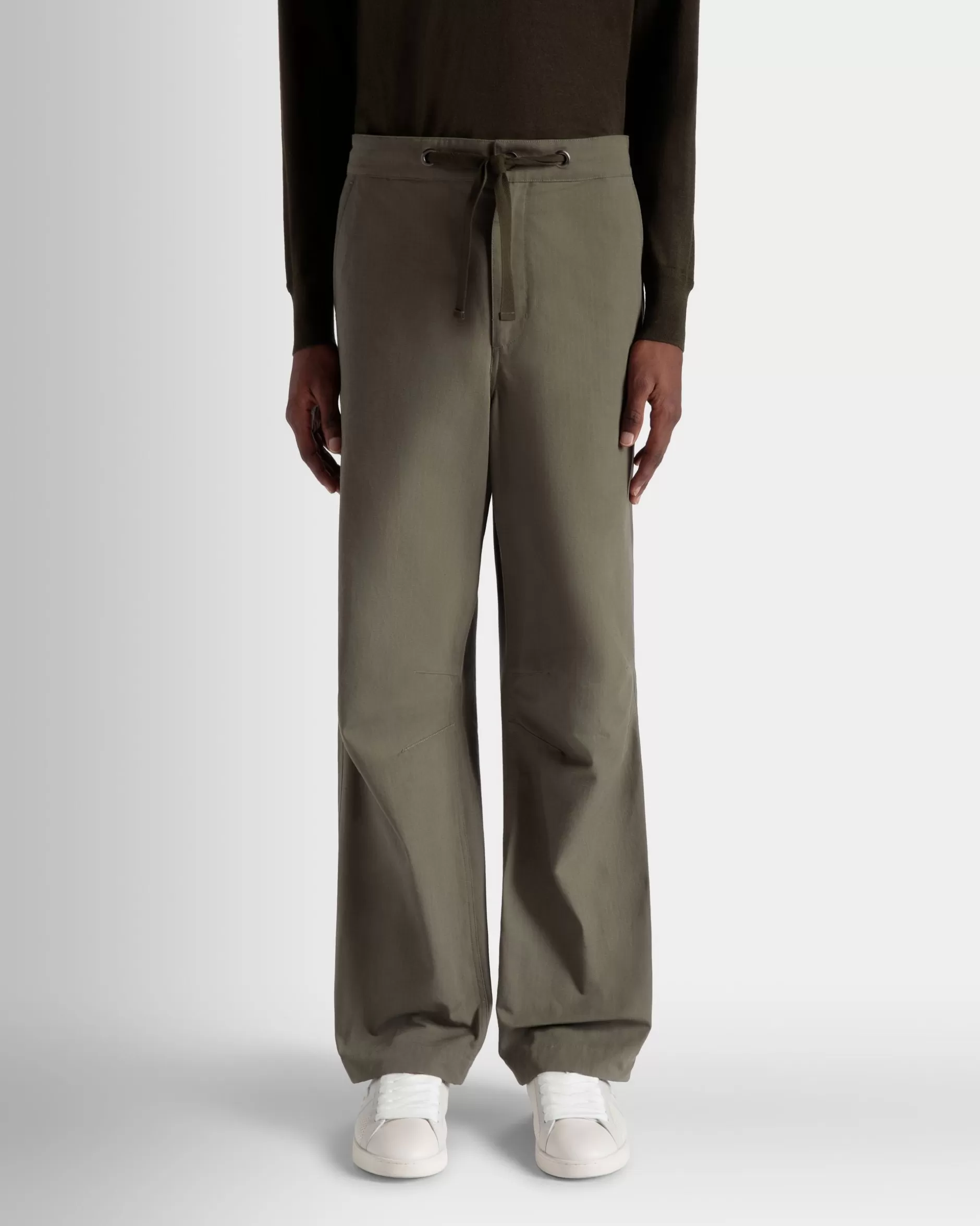 Bally Hose Aus Baumwolle In Military Green Aus Der Adrien Brody Travel-Kollektion Grün Fashion