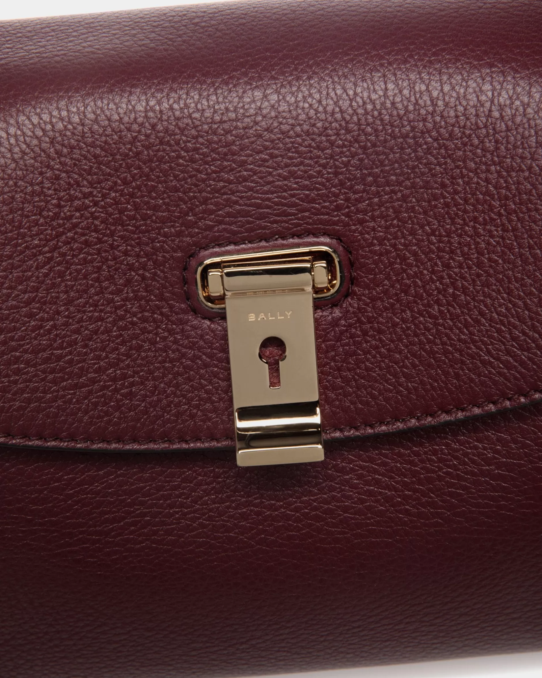 Bally Kleine Lock Me Henkeltasche Aus Genarbtem Leder In Andorra Rot Best