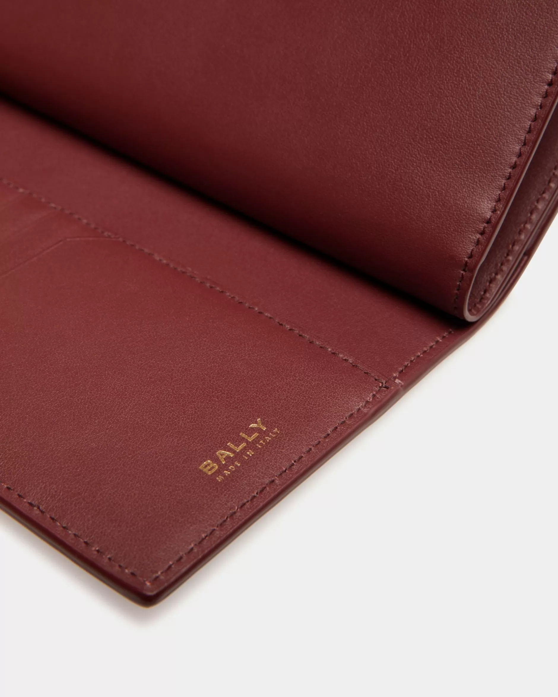 Bally Lock Me Lange Geldbörse Aus Genarbtem Leder In Andorra Rot Hot