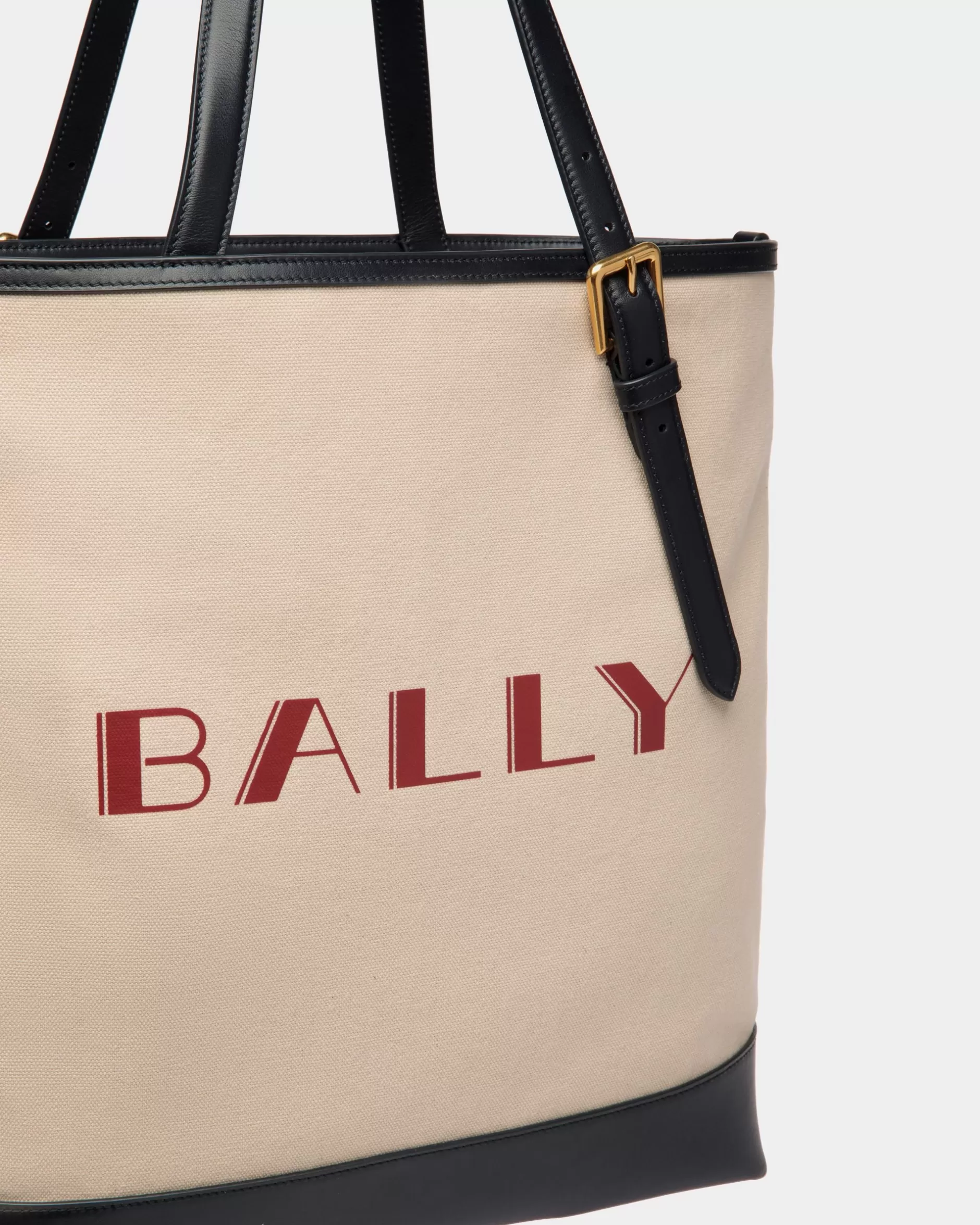 Bally Summer Capsule Tragetasche Aus Canvas Und Leder In Natur Und Marineblau Weiß Hot