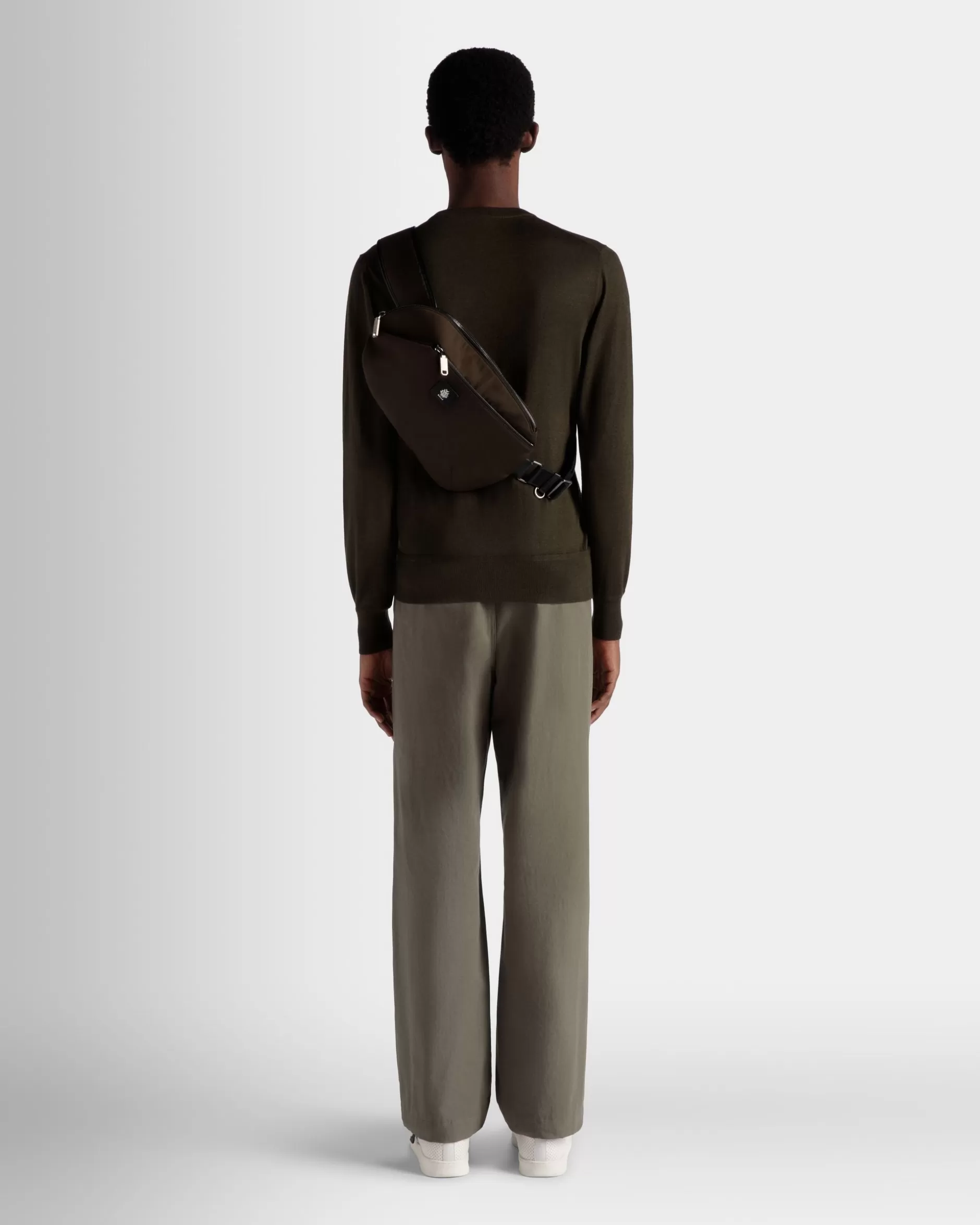 Bally Umhängetasche Aus Nylon In Military Green Aus Der Adrien Brody Travel-Kollektion Grün Outlet
